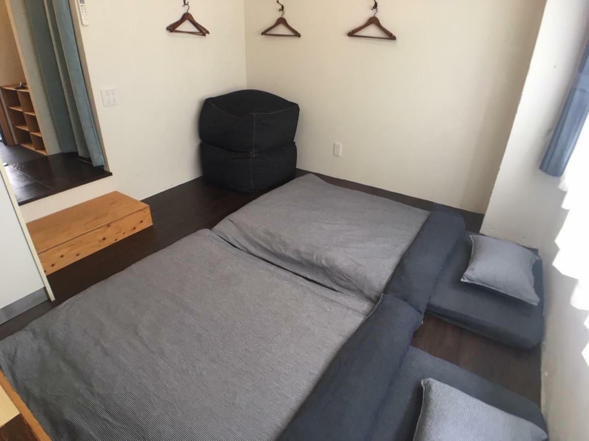 אמאמי Guest House Golden Mile Hostel חדר תמונה