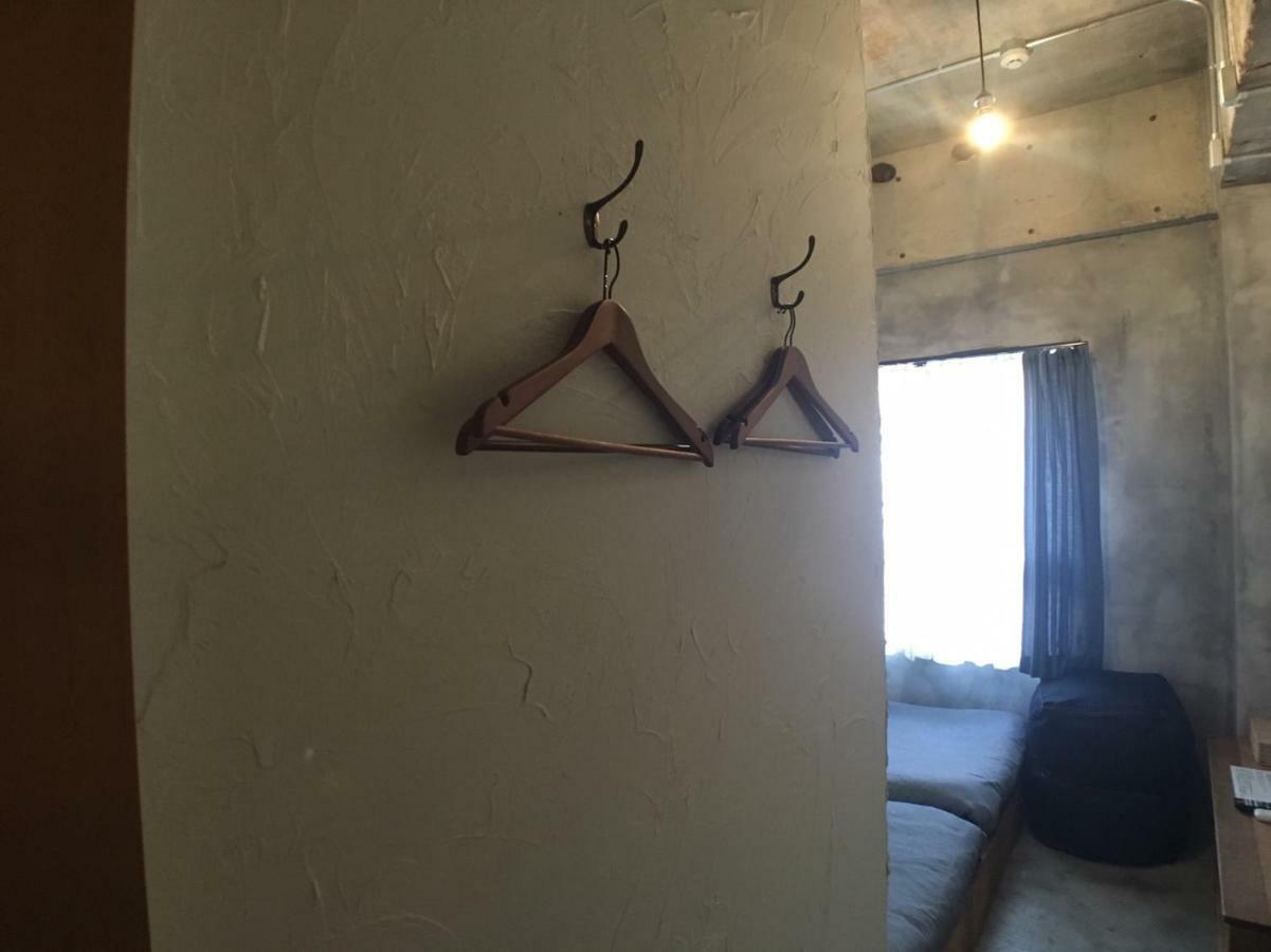 אמאמי Guest House Golden Mile Hostel מראה חיצוני תמונה