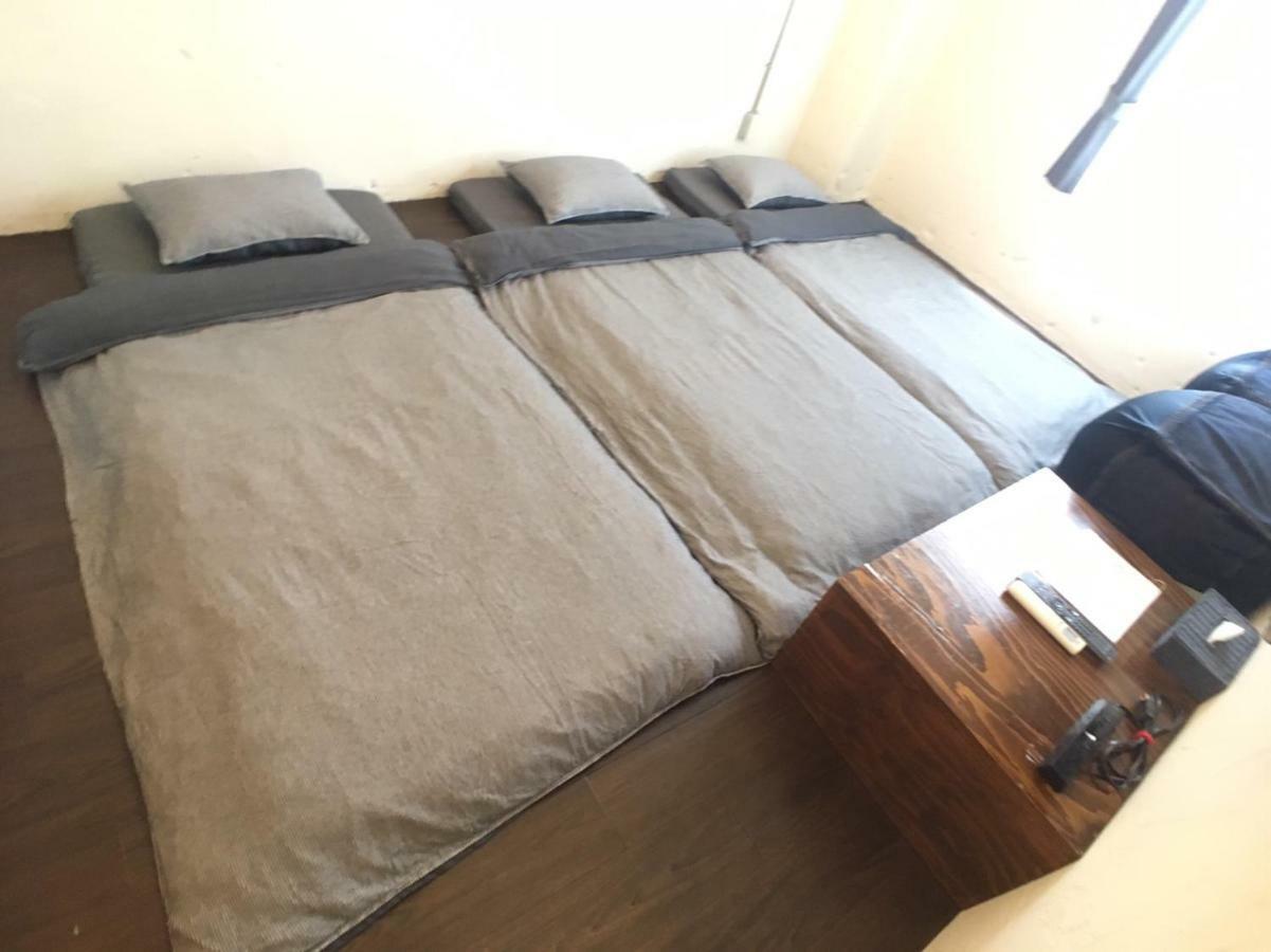אמאמי Guest House Golden Mile Hostel מראה חיצוני תמונה